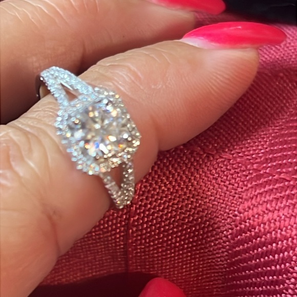 .925 GRA CERTIFIED MOISSANITE WOMENS RING - Picture 3 of 4